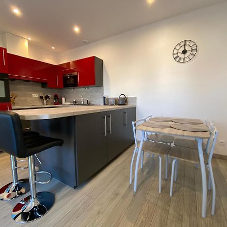Jolie Maison, Jardin Et Parking Desertines  Esterno foto