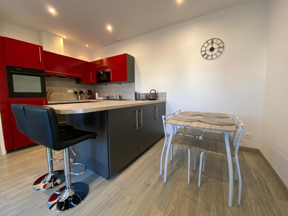 Jolie Maison, Jardin Et Parking Desertines  Esterno foto